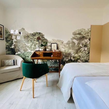 Appartement Chaleureux Entre Zola Et Proce. ナント エクステリア 写真
